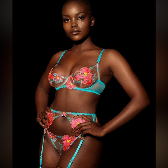 CHRISTINE TURQUOISE
SUSPENDER - Picture 10 of 14